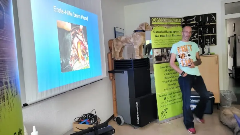 Merstehilfebeimhund, erste hilfe am hund, Hundeschule Iserlhon, Hund,Iserlohn, MKobirise Website Builder